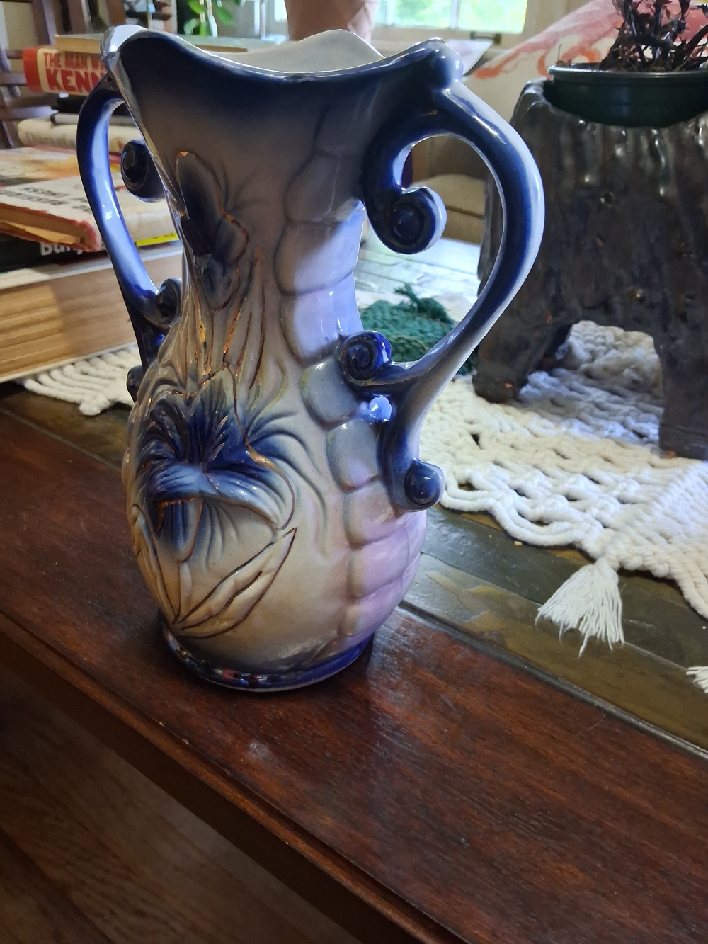 Vintage Lusterware Hand Painted Twin Handled Vase - Picture 13 of 15